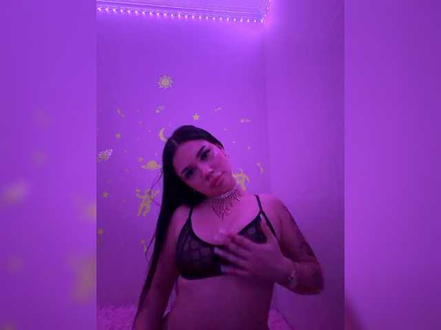 Rinavay live cam on BongaCams