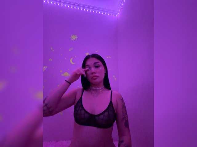 Rinavay live cam on BongaCams