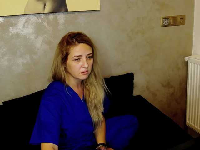 KateBloom live cam on BongaCams