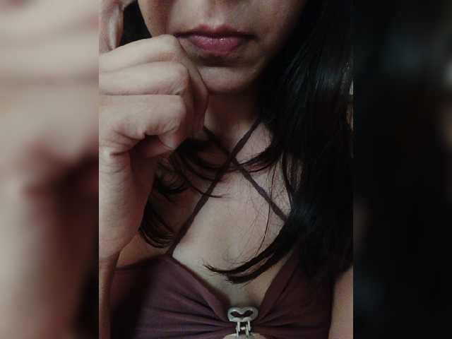 Simply-Ishu live cam on BongaCams