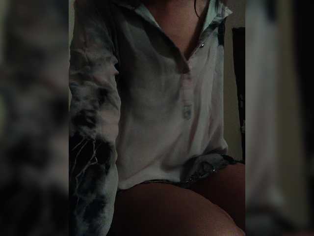 Simply-Ishu live cam on BongaCams