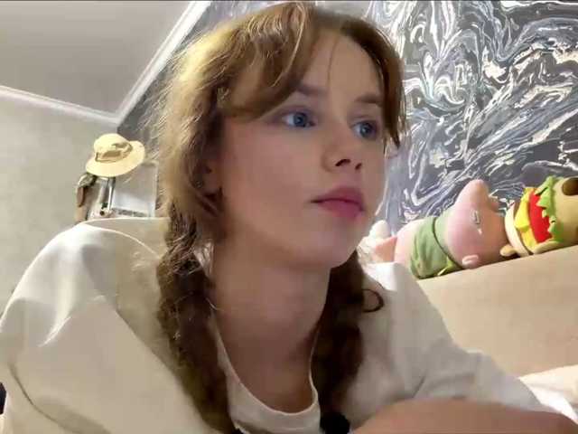 curlyhaired live cam on BongaCams