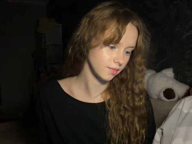 curlyhaired live cam preview