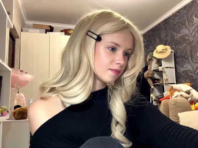 curlyhaired live cam on BongaCams