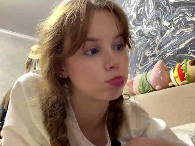 Curlyhaired live cam
