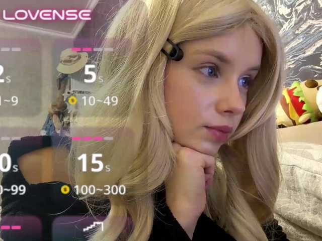 curlyhaired live cam on BongaCams