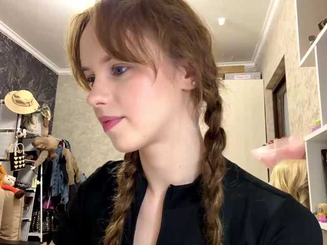 curlyhaired live cam on BongaCams