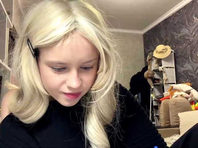 curlyhaired live cam on BongaCams