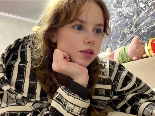 curlyhaired live cam on BongaCams