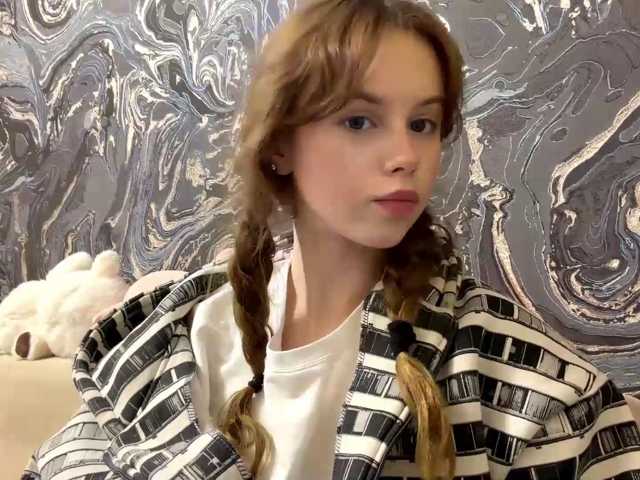 curlyhaired live cam on BongaCams