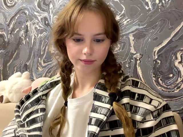 curlyhaired live cam on BongaCams