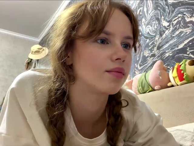 curlyhaired live cam on BongaCams