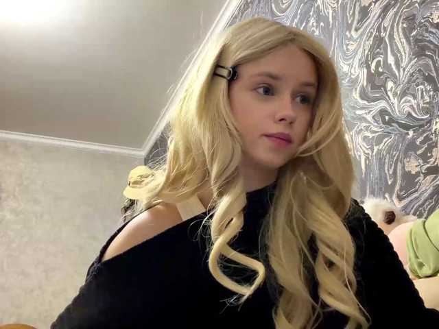 curlyhaired live cam on BongaCams