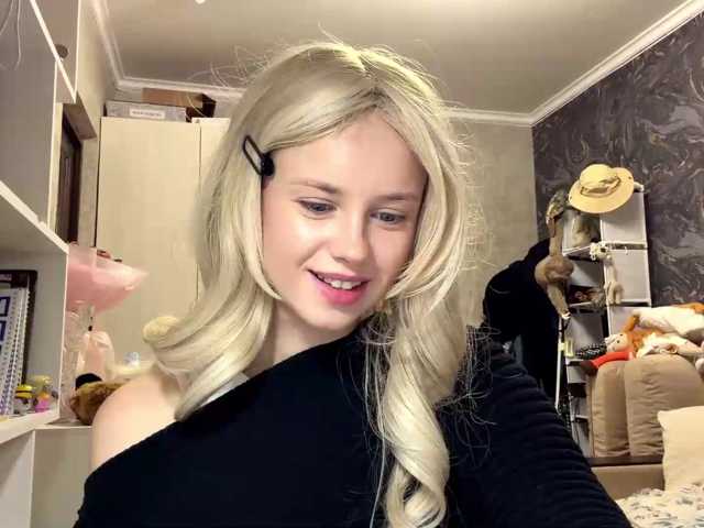 curlyhaired live cam on BongaCams
