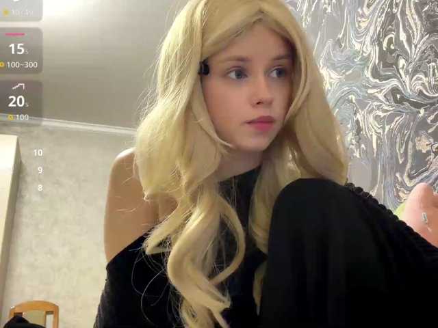 curlyhaired live cam on BongaCams