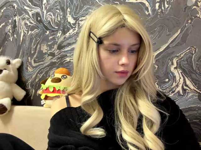 curlyhaired live cam on BongaCams