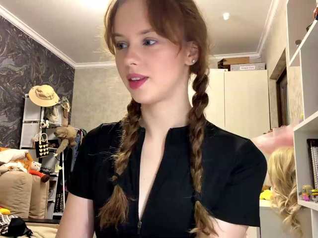 curlyhaired live cam on BongaCams
