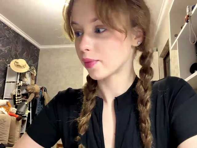 curlyhaired live cam on BongaCams