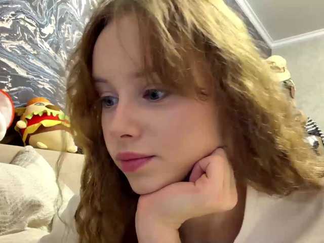 curlyhaired live cam on BongaCams