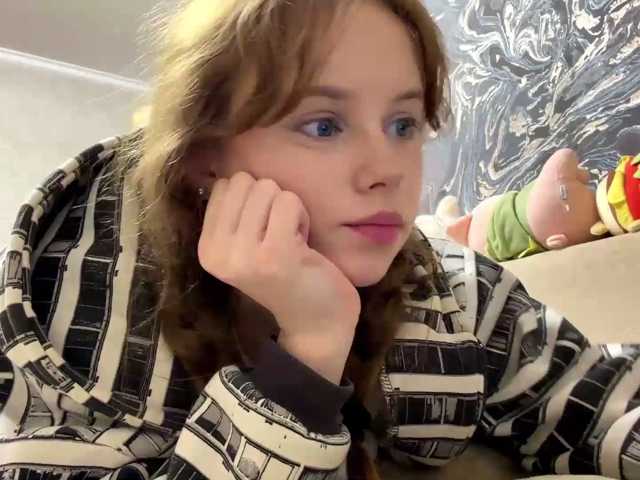 curlyhaired live cam on BongaCams