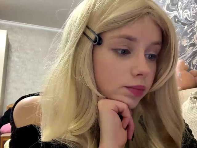 curlyhaired live cam on BongaCams