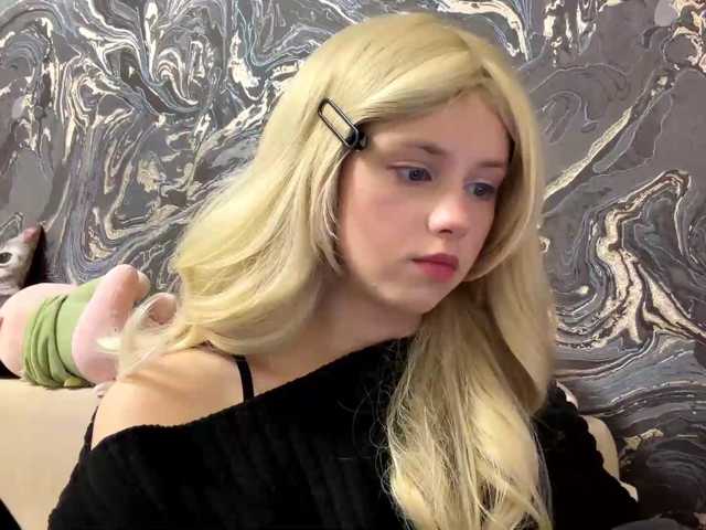 curlyhaired live cam on BongaCams