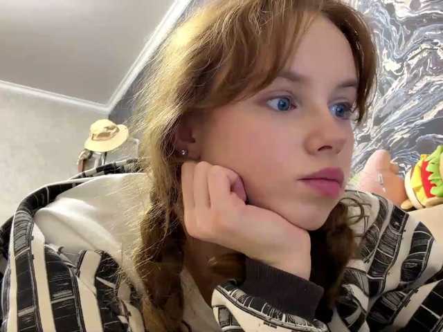 curlyhaired live cam on BongaCams