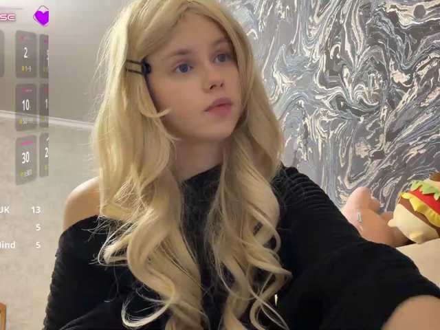 curlyhaired live cam on BongaCams