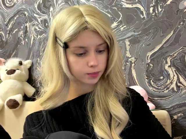curlyhaired live cam on BongaCams