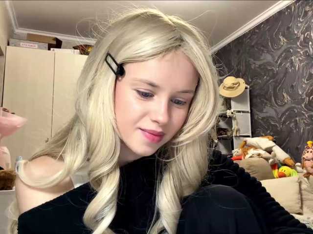 curlyhaired live cam on BongaCams