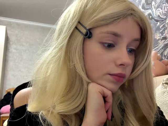 curlyhaired live cam on BongaCams