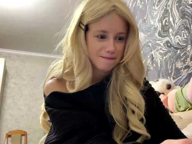 curlyhaired live cam on BongaCams