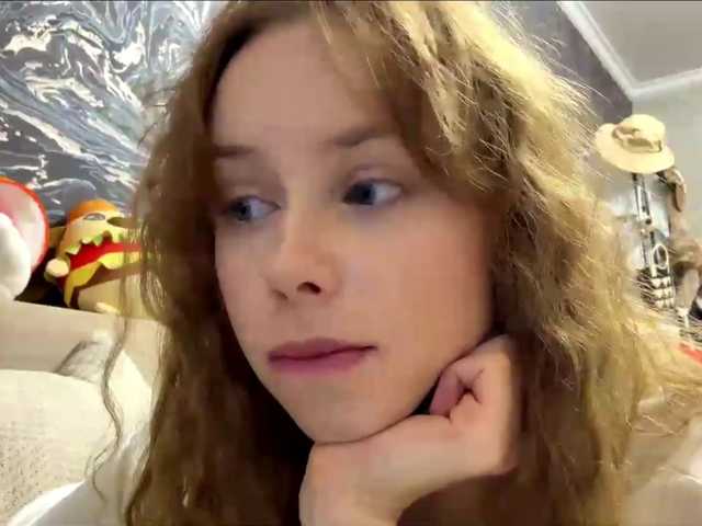 curlyhaired live cam on BongaCams