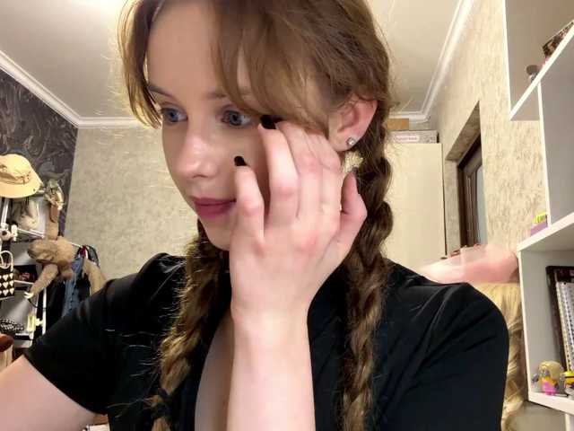 curlyhaired live cam on BongaCams