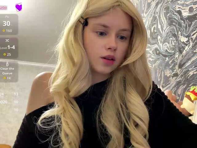 curlyhaired live cam on BongaCams