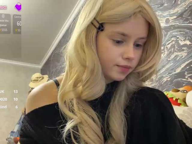 curlyhaired live cam on BongaCams