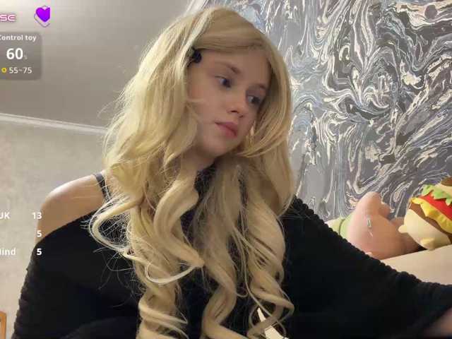 curlyhaired live cam on BongaCams