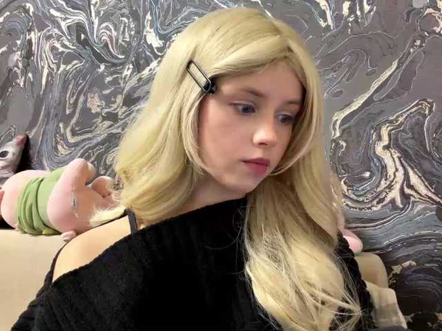 curlyhaired live cam on BongaCams