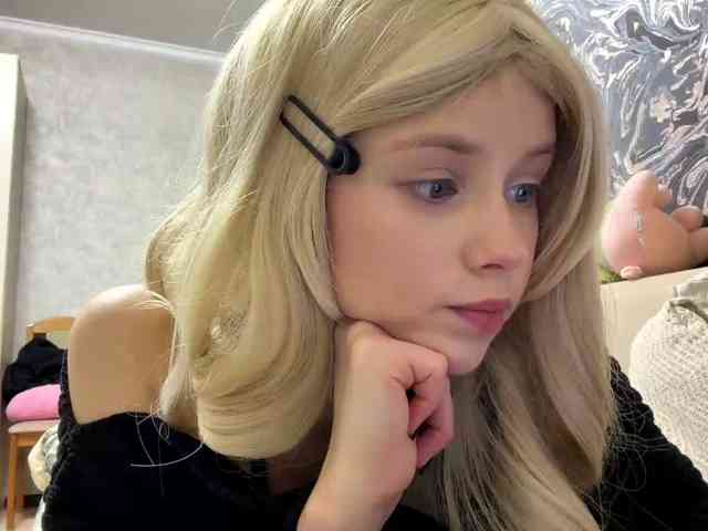 curlyhaired webcam