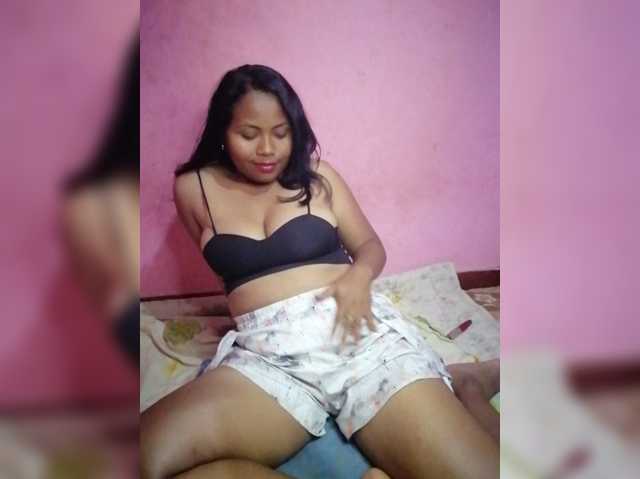 Shaniasexy live cam on BongaCams