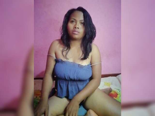 Shaniasexy live cam on BongaCams