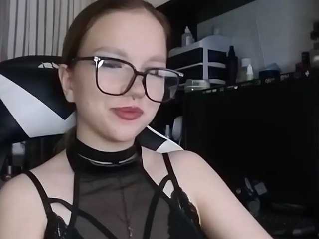 moomlife live cam on BongaCams