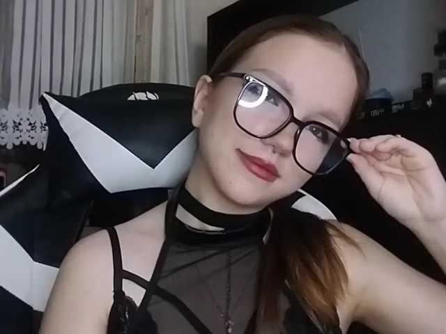 moomlife live cam on BongaCams