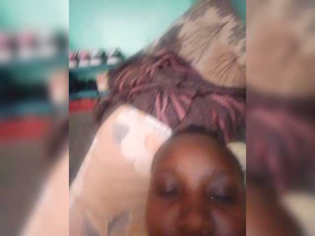 Ruthwanja live cam on BongaCams