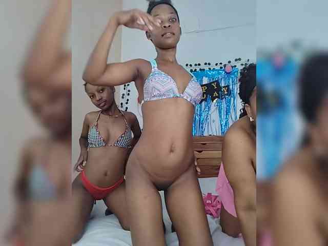 Modèle: BadBitchesToo