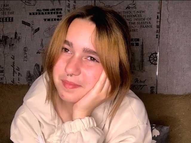 EmilyAnderl live cam on BongaCams