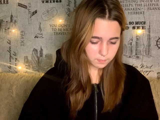 EmilyAnderl live cam on BongaCams
