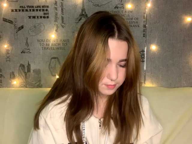 EmilyAnderl live cam on BongaCams