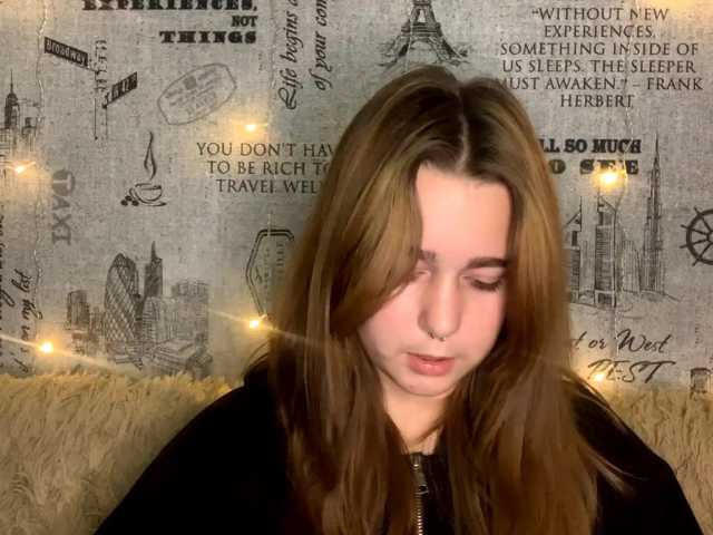 EmilyAnderl live cam on BongaCams