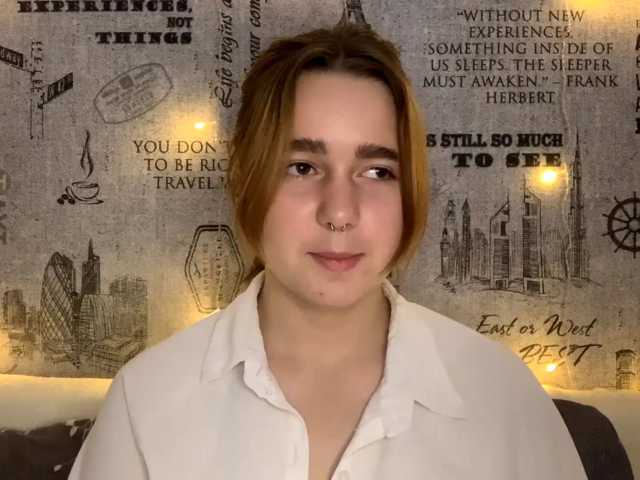EmilyAnderl live cam on BongaCams